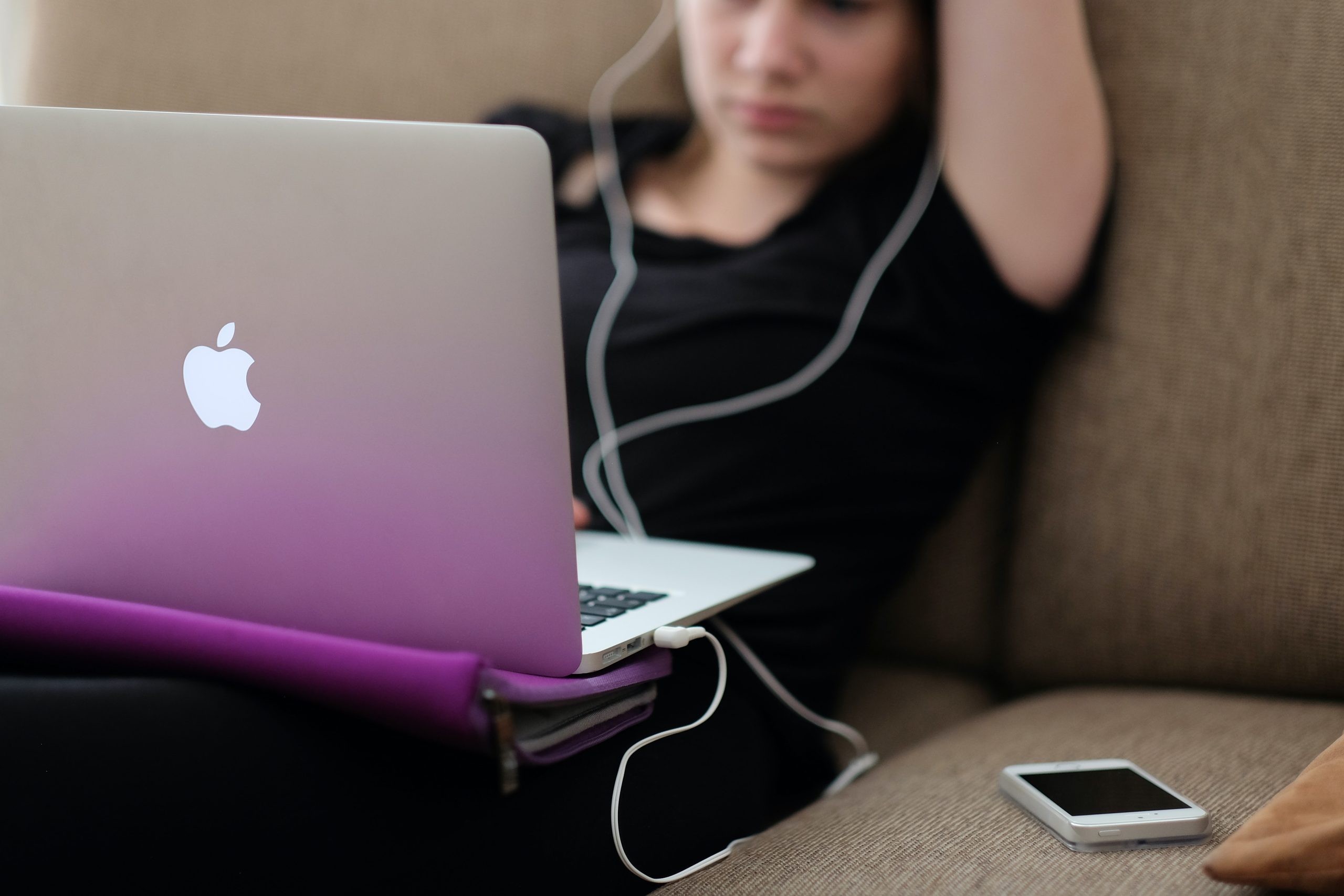What is the Most Popular Video Conferencing App? A Multicultural Conversation