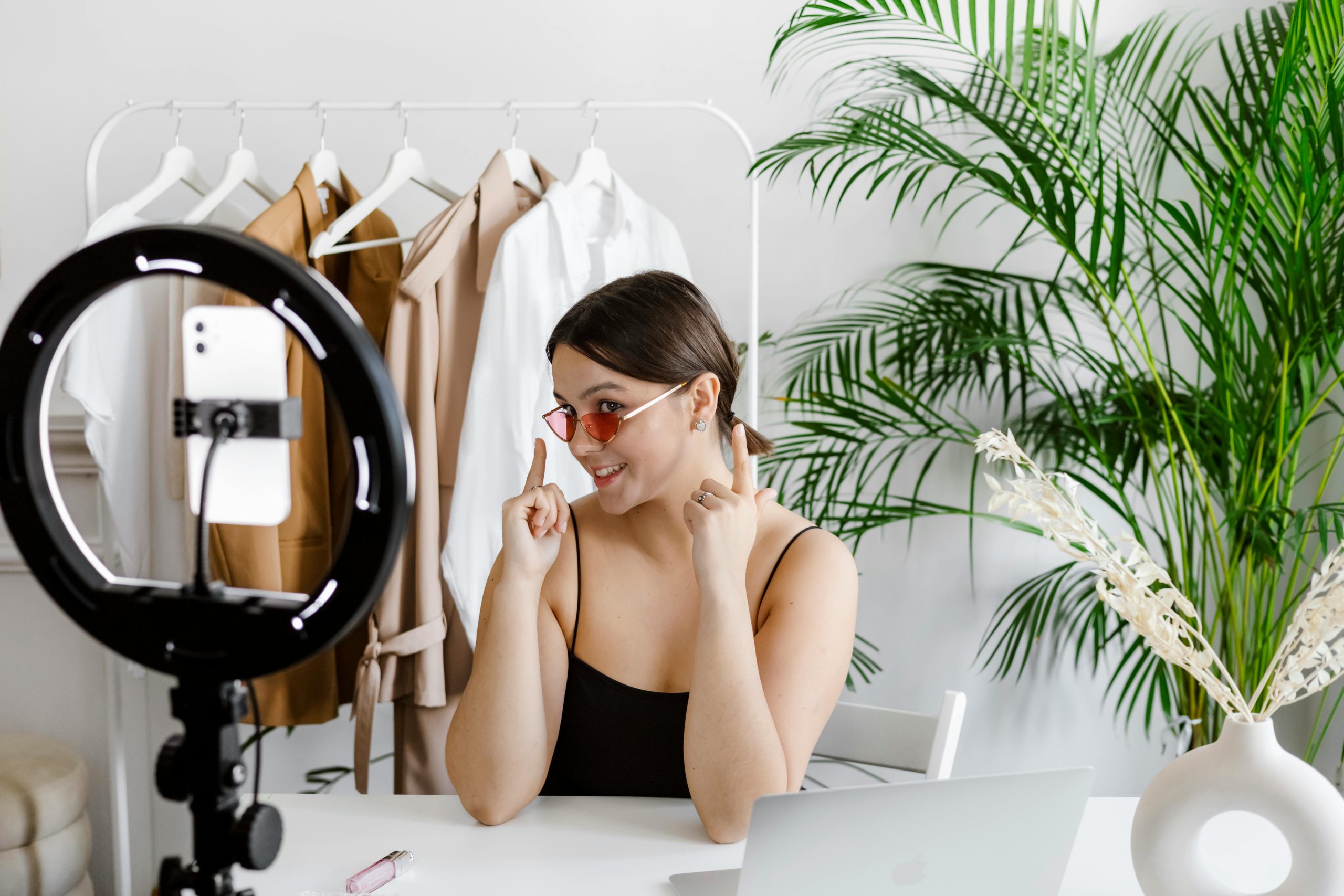 Celebrities vs Influencers: Who Drives More Impact in Marketing?